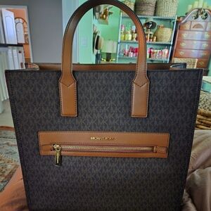 Michael Kors tote/ laptop bag